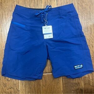 NWT Patagonia Men’s Wavefarer Boardshorts 19”, size 28
